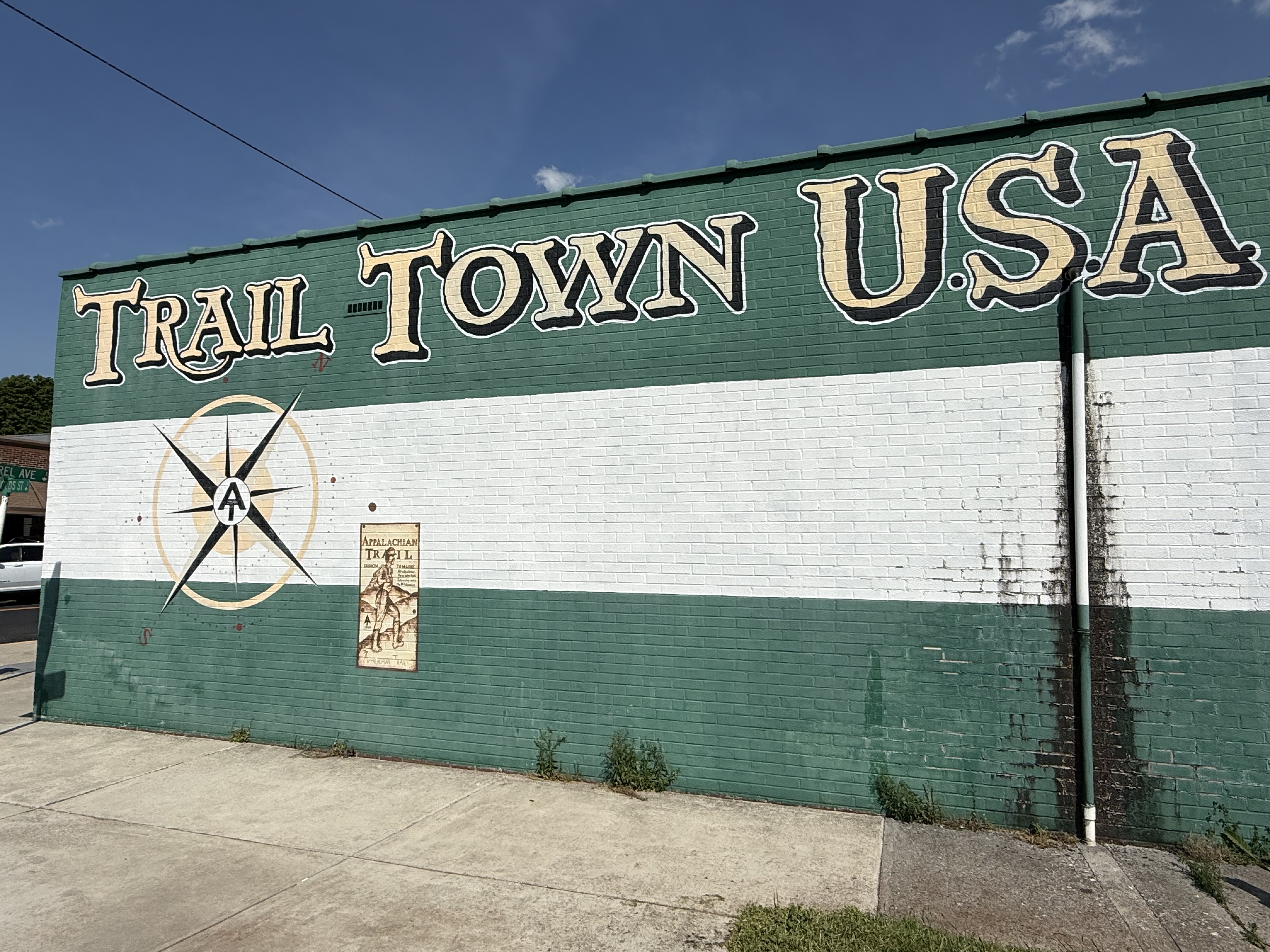 Mural in downtown Damascus that reads Trail Town USA