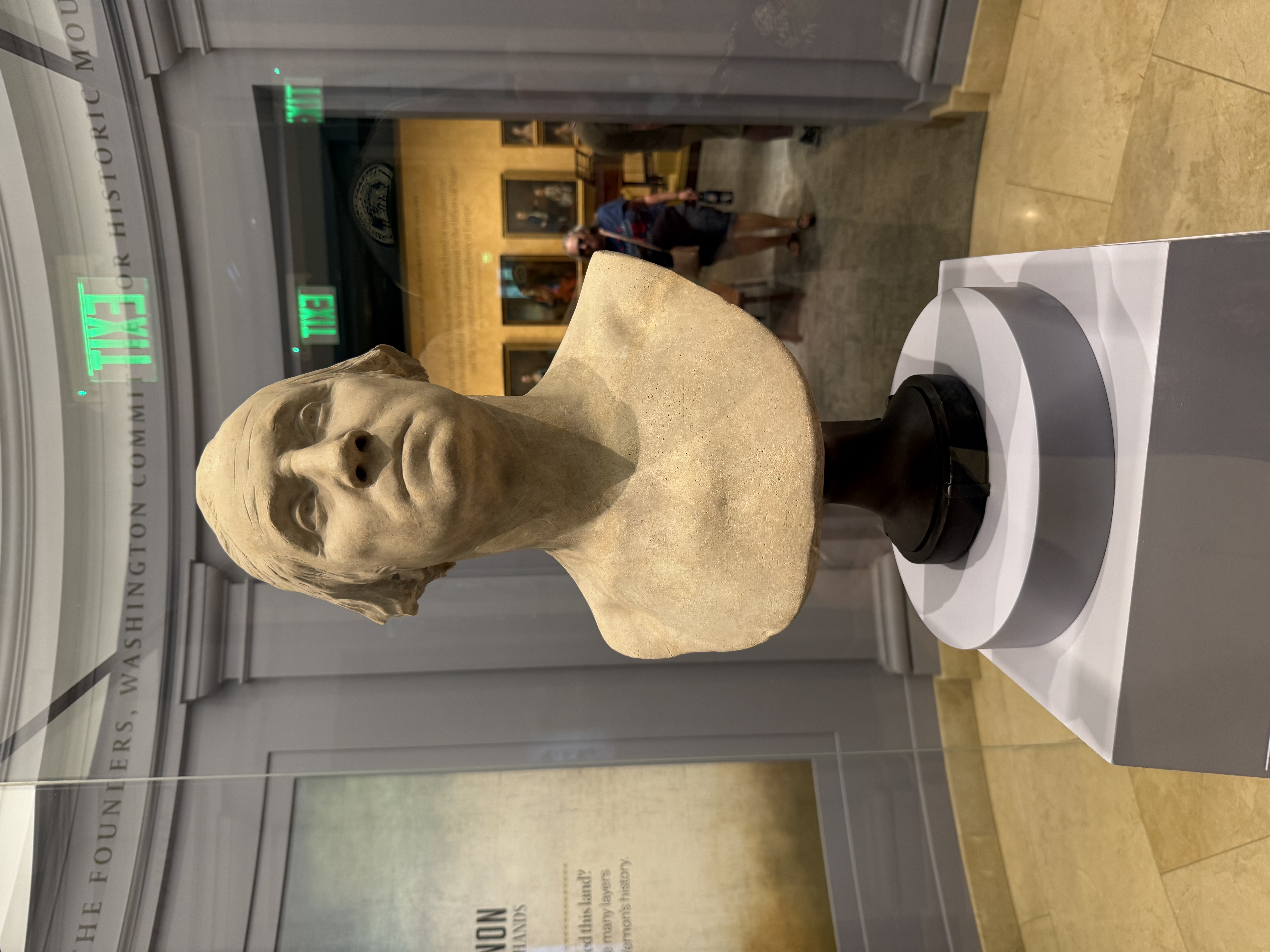Original bust from 1785 of George Washington, by Jean-Antoine Houdon