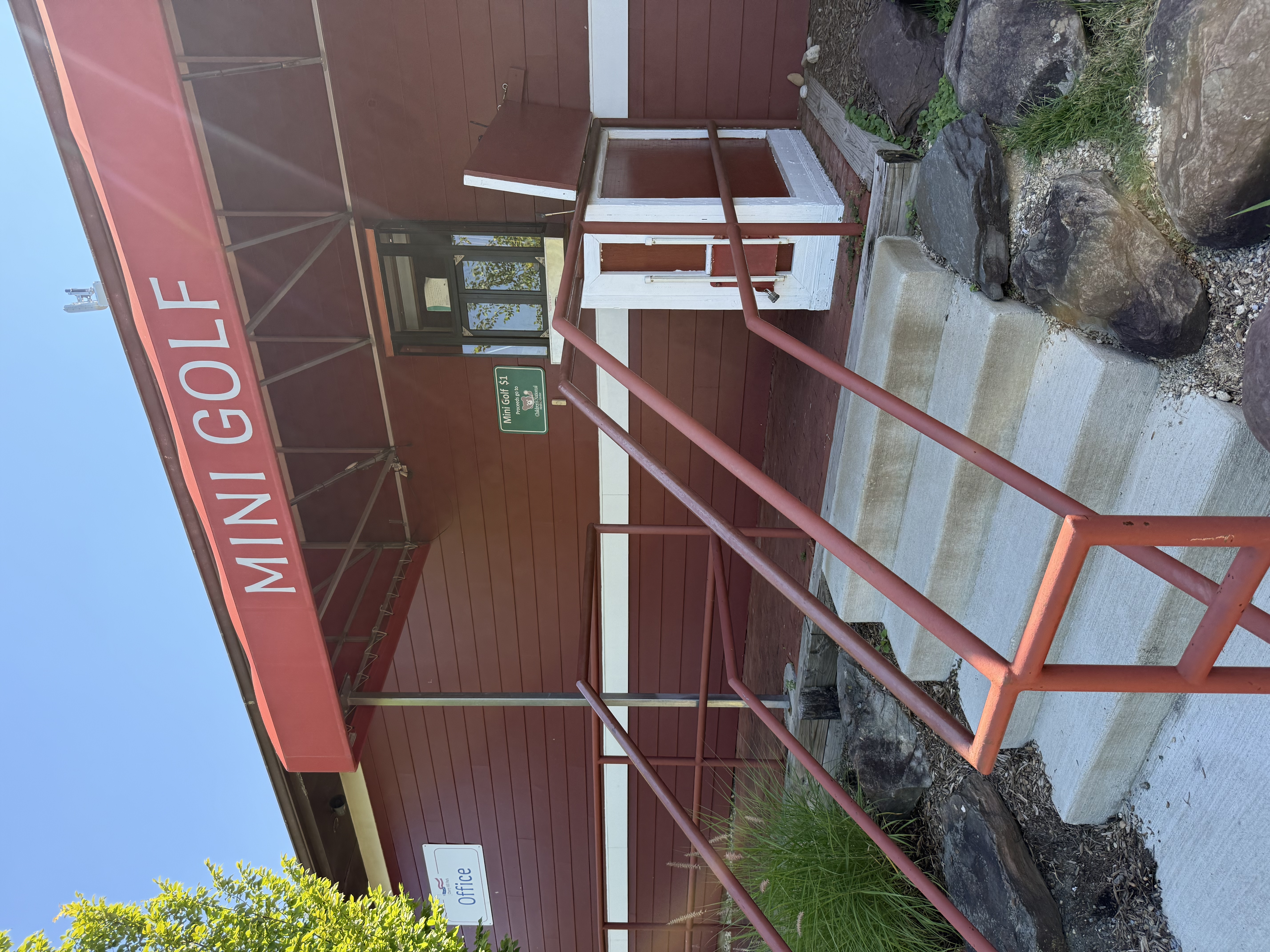 Entrance to MiniGolf at Cherry Hill Park