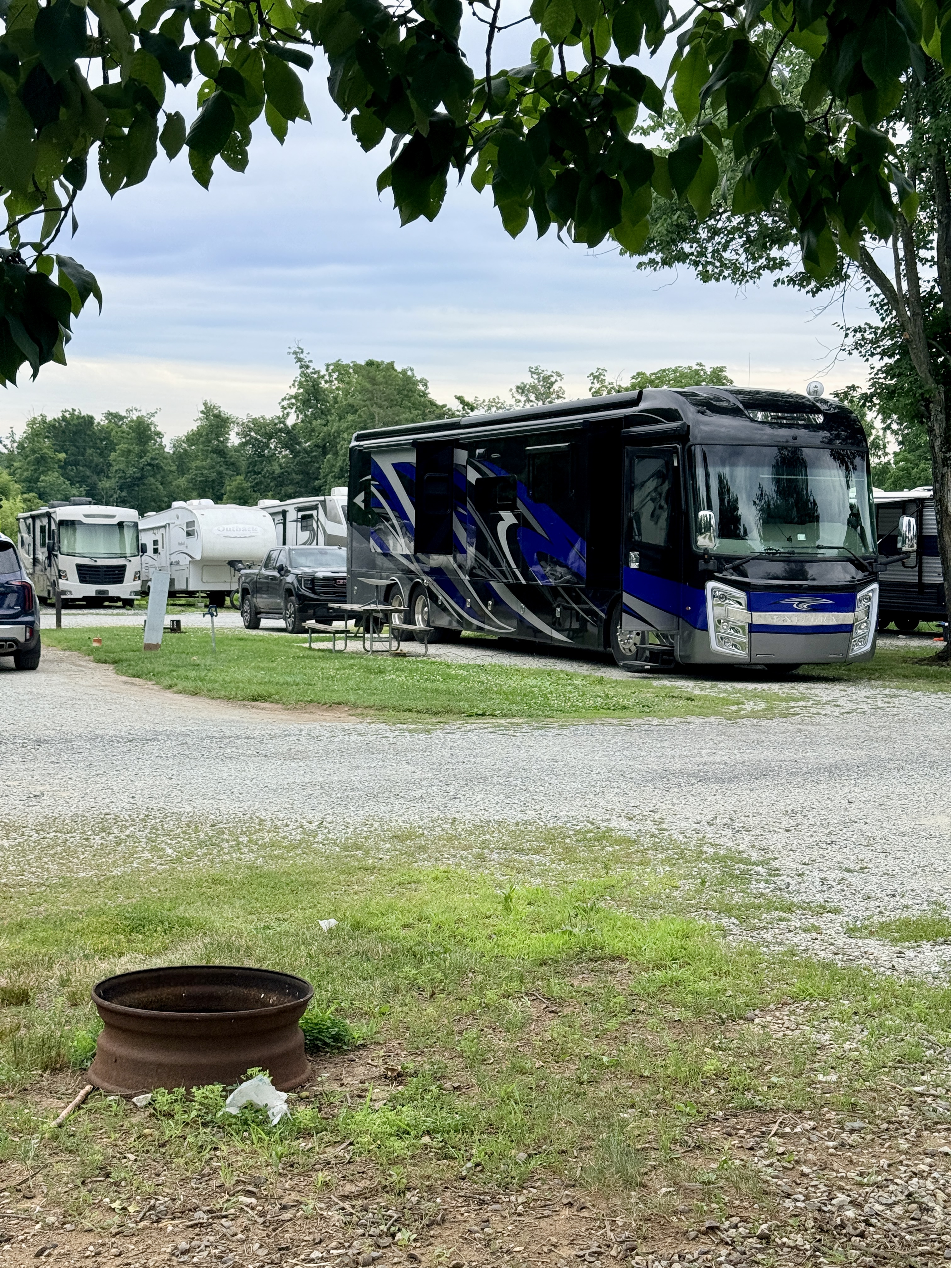 Wild Blue Yonder parked at the Gettysburg Battlefield Resort