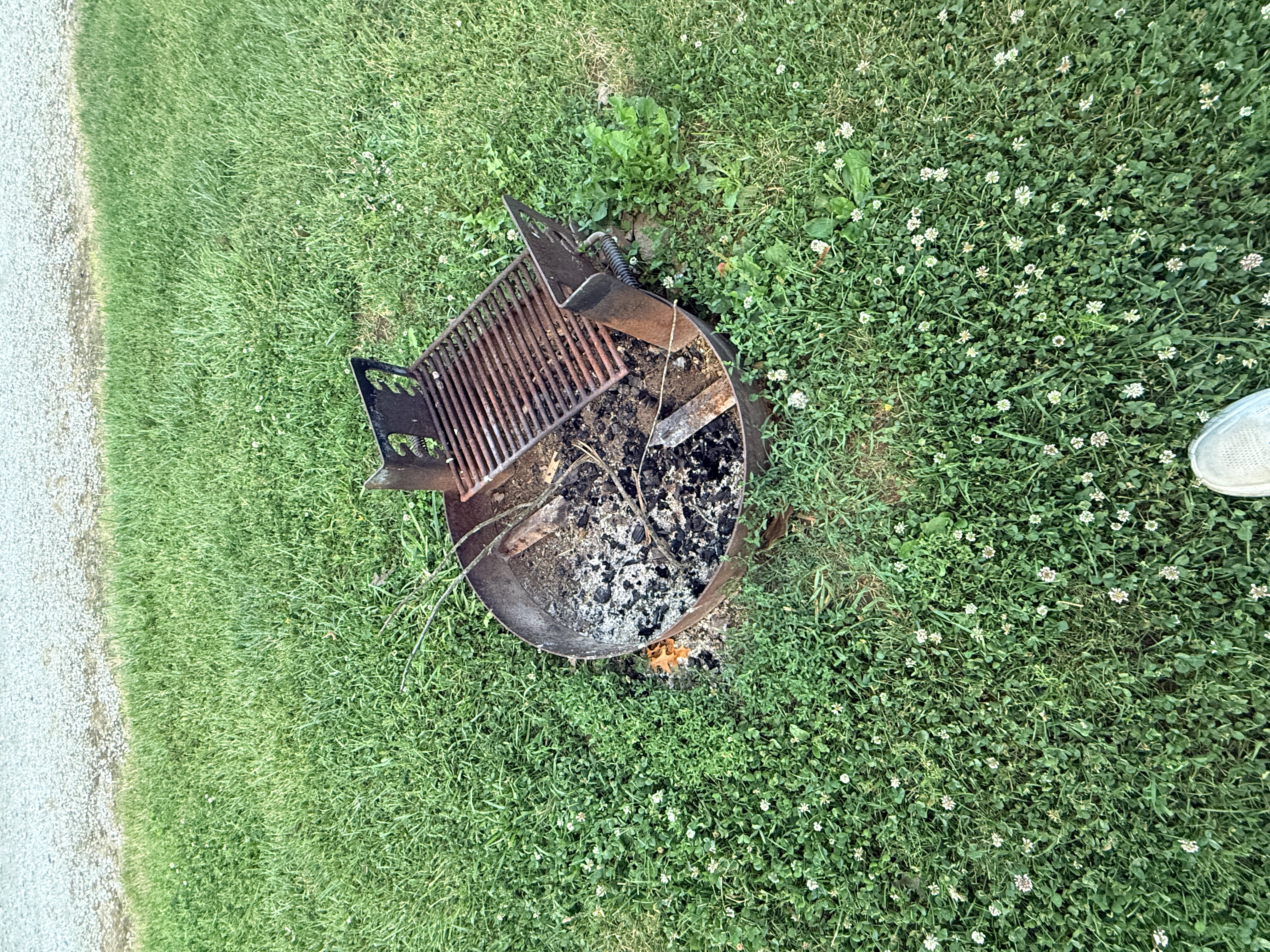 Firepit - not cleaned out